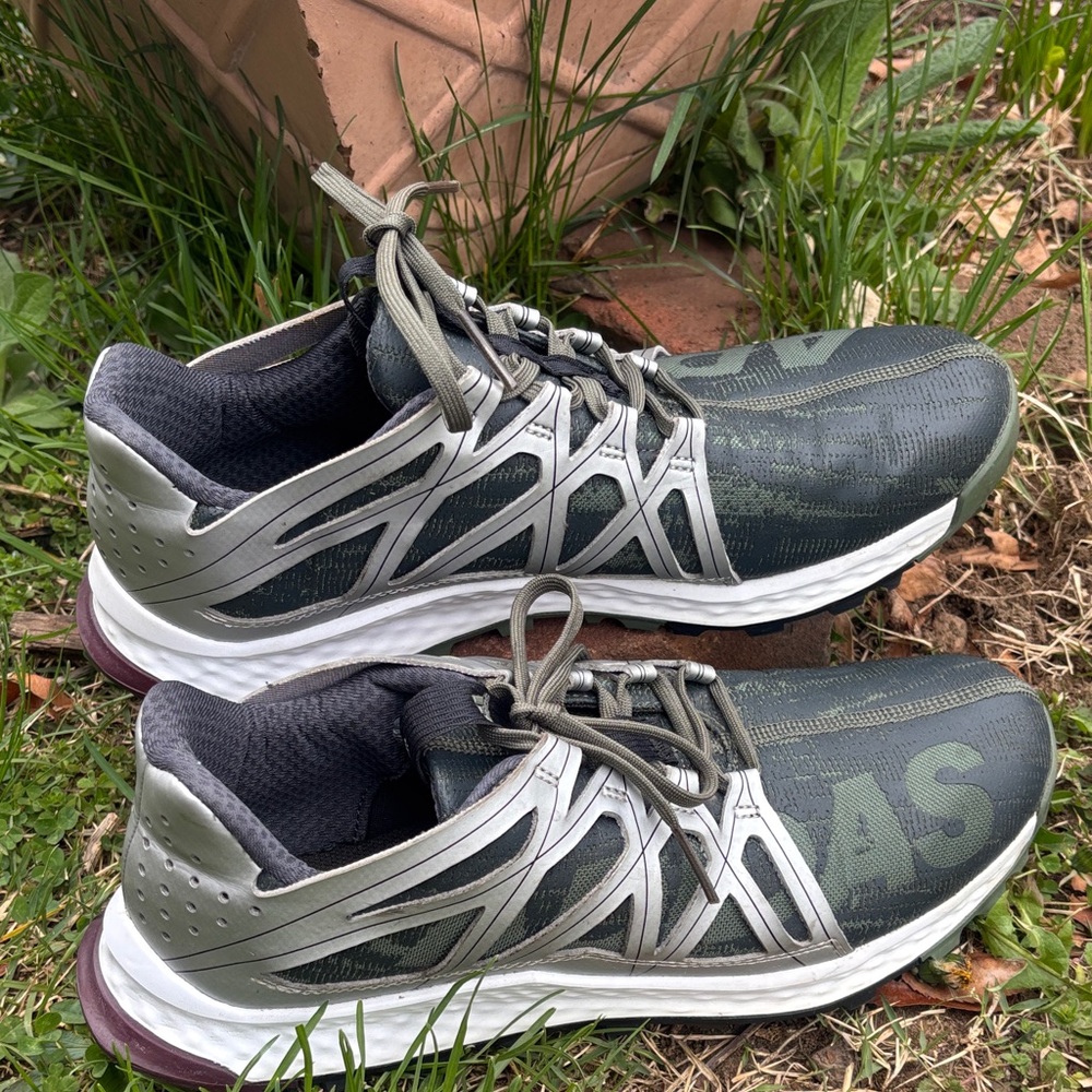 adidas Men's Dark Green and Silver Athletic Running Shoes